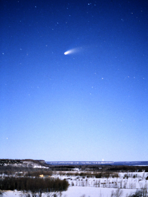 Comet Hale-Bopp in Moonlight