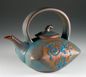 Teapot with trailing